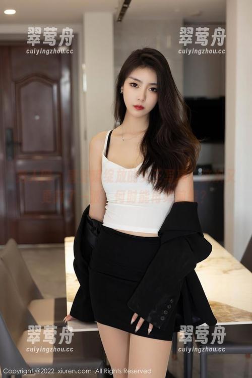 秀人网 - 唐安琪绽放的女王写真，这次又更新了一波，何时能再续前缘？