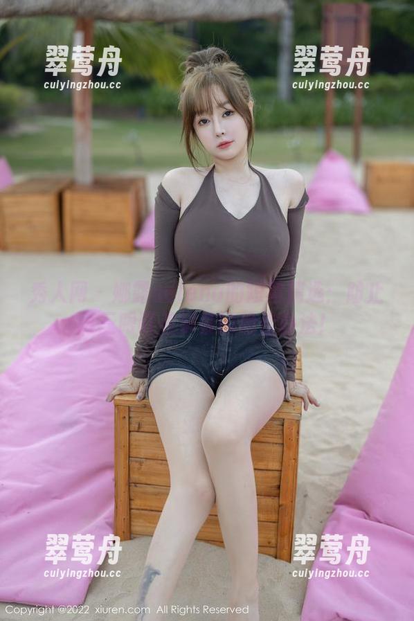 秀人网 - 娜露selena的短裙精选：防止再三眼盯着屏幕的绝佳办法！