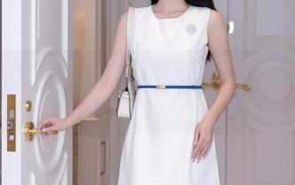 秀人网 – 夏天写真，心妍小公主照进你的心海