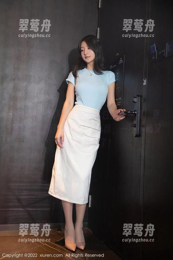 秀人网 - 杨可可coco的白丝作品集，更新完毕，画面真心让人心痒，一不小心又要犯老司机了！