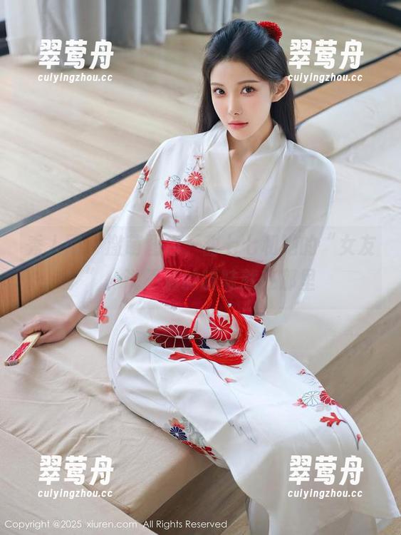 秀人网 - 激萌图包，甜七七和她的“女友”，说不清的暧昧就在那里