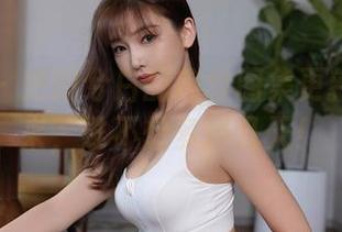 秀人网 – 把田兮白的肉丝图集更新记录下来，谁不想多捧几天！