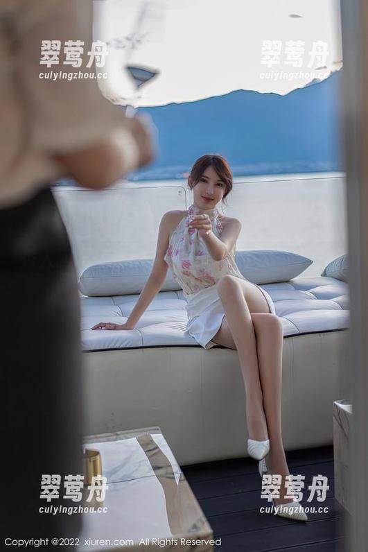 秀人网 - 世上只有双人软软roro，美图自带甜蜜功能
