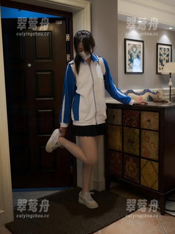 紧急企划 - 谁说只有青春才是粉色？一只喵喵梓的高清写真集给你答案！