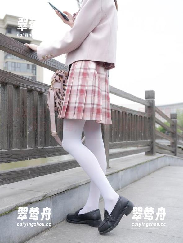 紧急企划 - 奶昔的私拍特别版：居家图集中的小情绪，别说我没提醒哦。