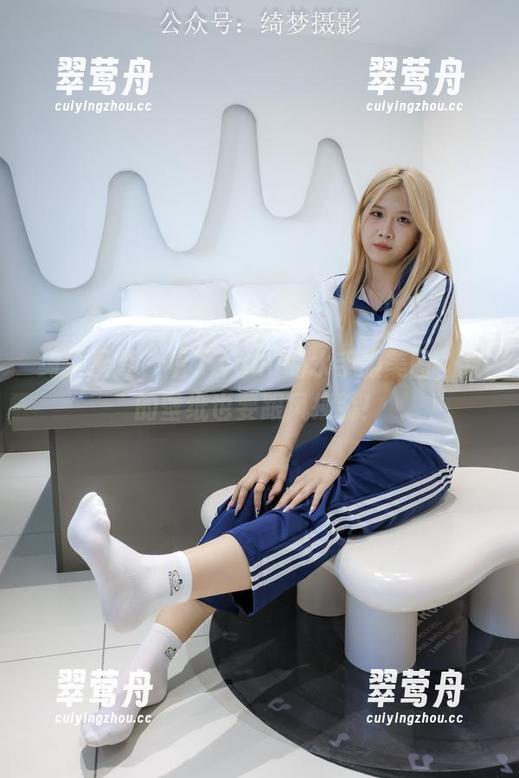 绮梦摄影 - 看了yuuu的水手服美图，我的壁纸也要跟风换装！