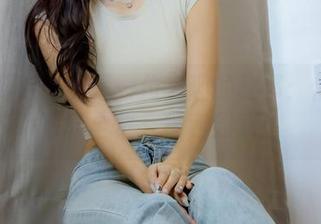 绮梦摄影 – 这是一位有趣的秘书：伊伊的写真全集，福利到家！