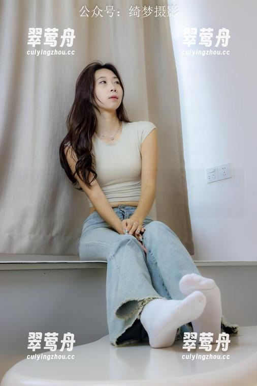 绮梦摄影 - 这是一位有趣的秘书：伊伊的写真全集，福利到家！