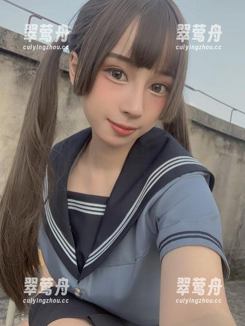 胡桃猫Kurumineko在线，奶牛X摩卡的写真，坦白说，我有些迷茫。
