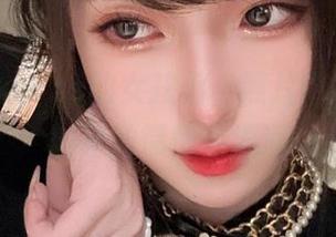 腐团儿Ikaros的女孩们，照片中有种想要触碰的情愫在流淌