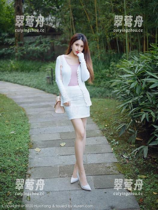 花漾show - 美脚在手，心妍小公主高清图集满足你的“脚”想法。