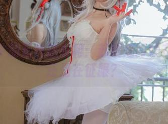 照片中的蓝色连衣裙：苏嫣嫣阿姨在撒娇还是在征服？