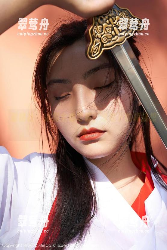 蜜桃社-冰露 蜜桃社 - 冰露全套写真,泳衣下的旖旎想象
