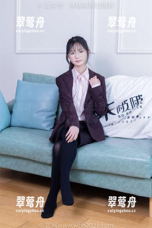袜啵啵 - 在办公室里，芝士的私拍资源让我们打破沉闷