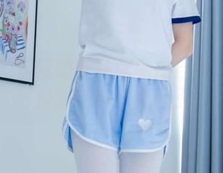 袜啵啵 – 雪糕的双马尾私拍合集——今天是清新小妹的日子