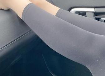 微密圈 – 软妹小九九的职业装写真，难道这是打工也能穿出的秀场风？