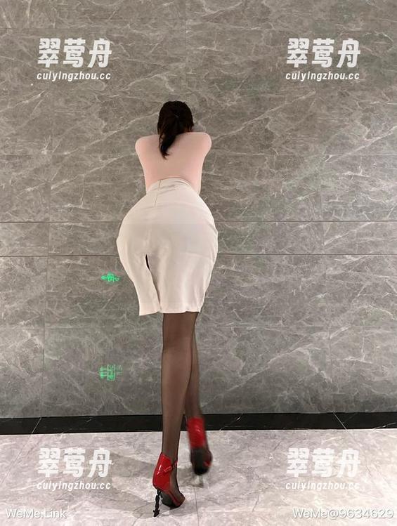 微密圈 - 迷人的五姨太的短裤，原图里那种随性，真让人想肆无忌惮地搭配。