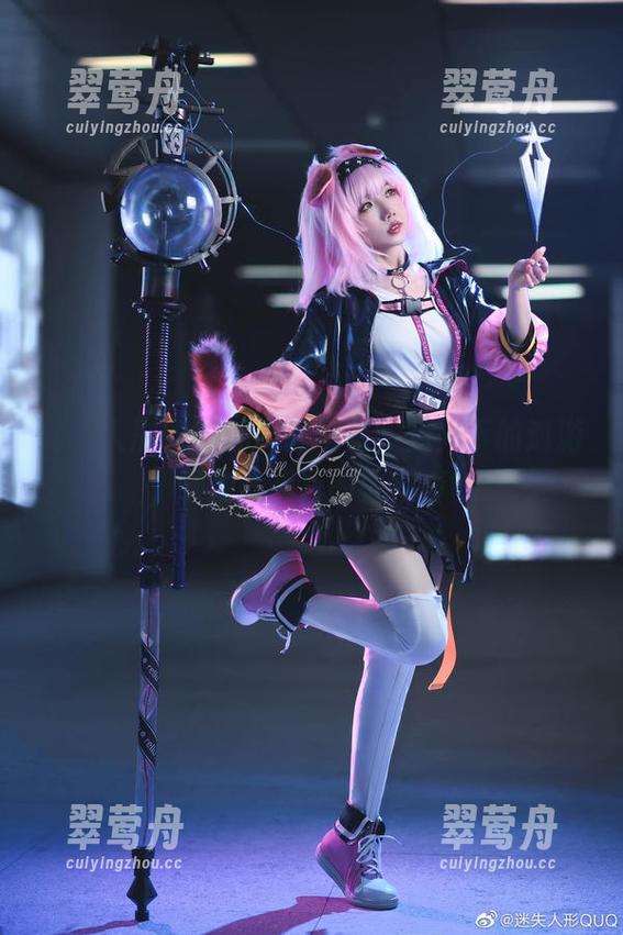 迷失人形QUQ 迷失人形QUQ的高清写真:月光下的巡游,顺便找找我的失物清单