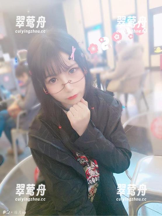 逐月Su，美图新出，那个泳衣，还有谁能抗拒得了？