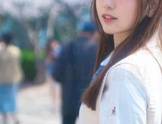 一键下载陆卿卿kyokyo写真集，成功提升你每天的Lo娘指数！