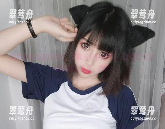 雯粥粥的万圣节套图，下载后你会觉得自己参加了派对…最好穿上面具，哈哈！