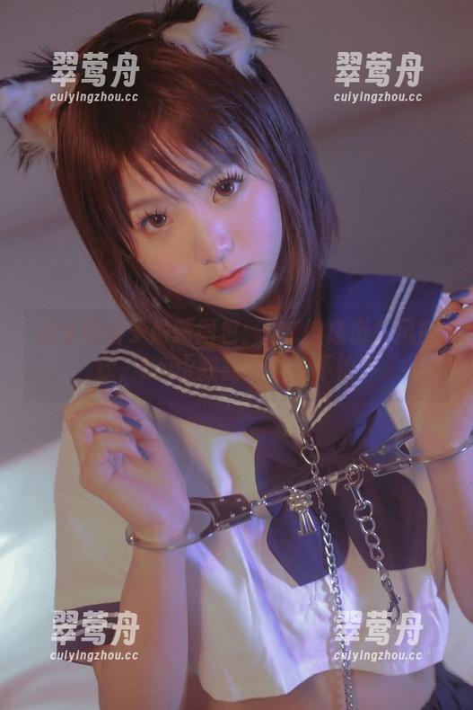 青水百合子最新图包：破T恤成街头风向标，Look我就问你怕不怕？