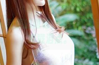 青豆客 – 制服的隐秘，杨上萱高清图包总能戳泪点。