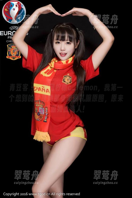 青豆客 - 一提到柠檬c_lemon，我第一个想到的就是她那身美丽礼服原图，原来资源如此迷人！