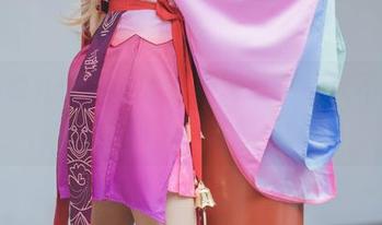面饼仙儿的斯卡哈女仆写真：让我不小心咳了口水！