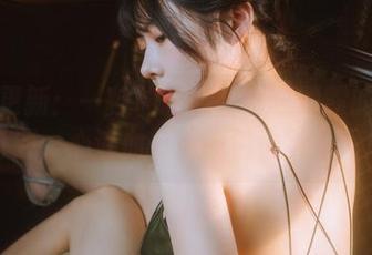 套图更新：一秒钟就被香草喵露露的连体衣电到，心滴血——钱包也承受不起。